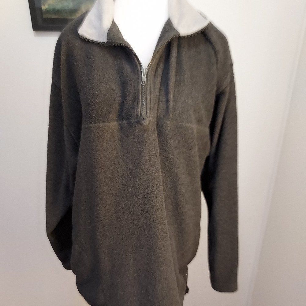 ROUNDY RIDGE  L  pit to pit 23 3/4 length 28 Grey VGC